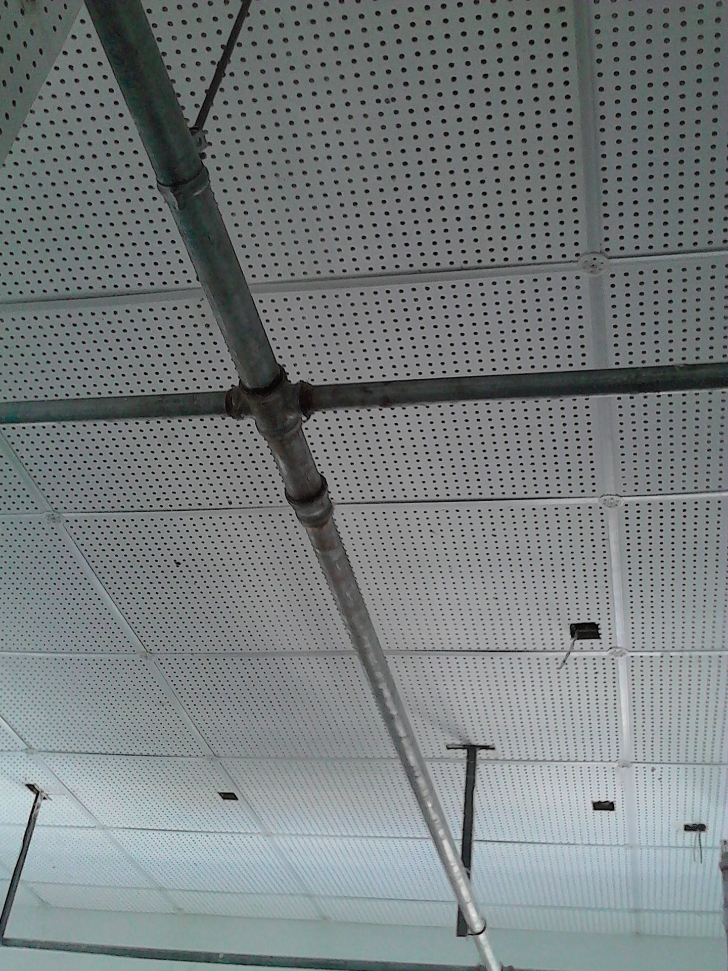 1、發(fā)電機(jī)房隔聲降噪方案：發(fā)電機(jī)房隔聲降噪具體方案是什么？